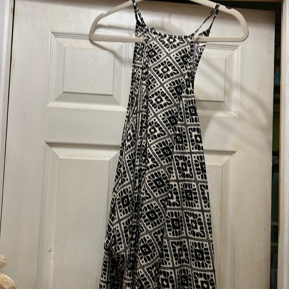 Long asymmetrical boho top.